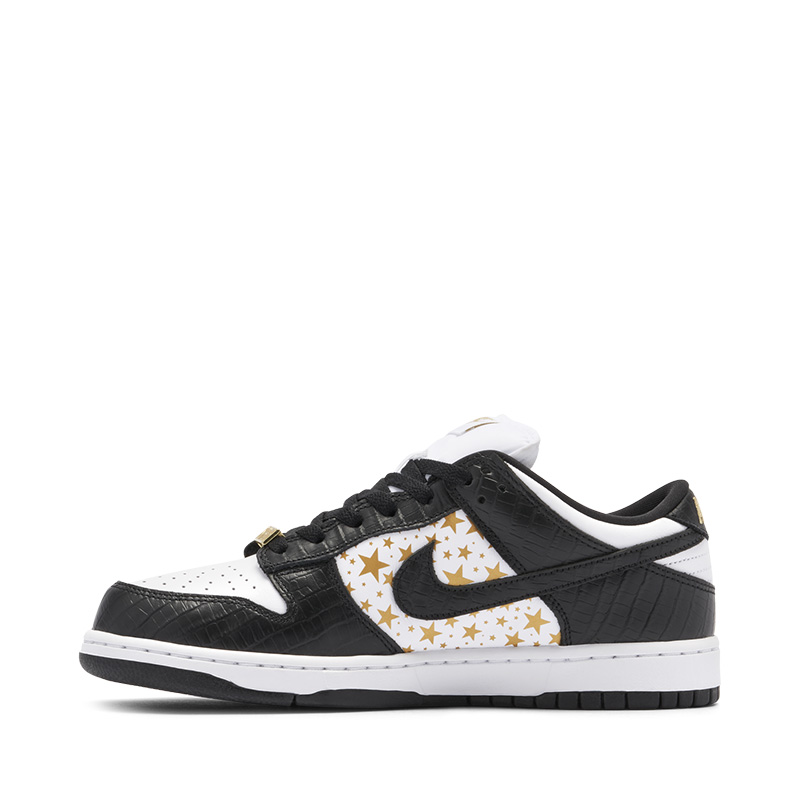 Supreme x Nike Dunk Low OG SB QS 'Black'